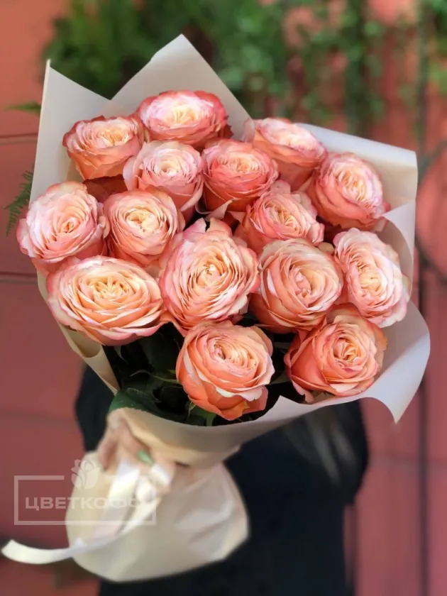 Букет из 15 эквадорских роз «Кахала»