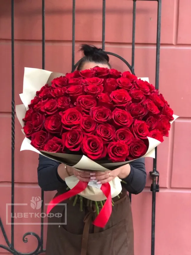букет из 51 красной розы