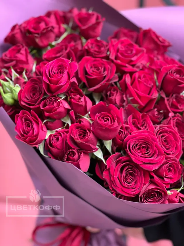 Монобукет из кустовой розы «Страсть»