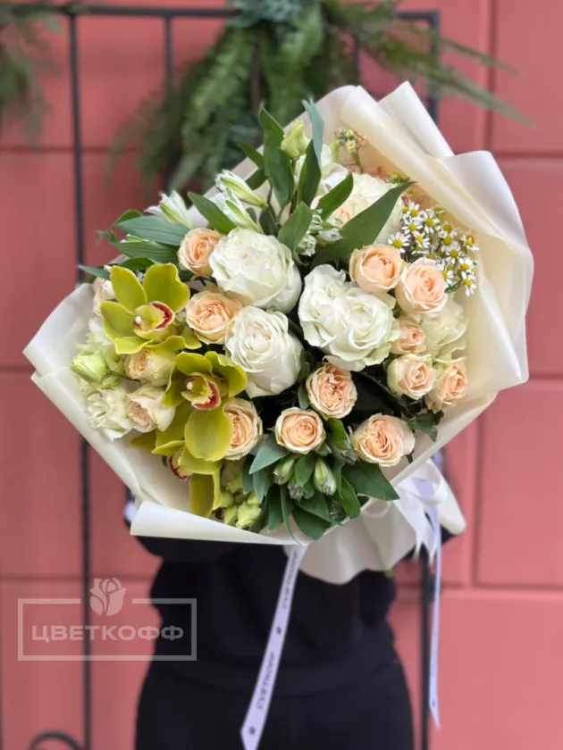 Сборный букет с орхидеями «1123»