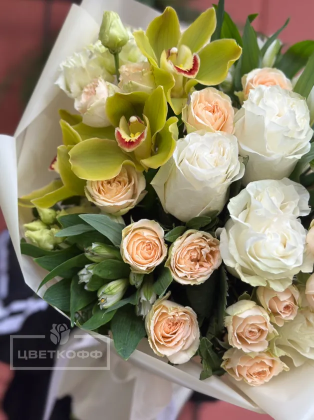 Сборный букет с орхидеями «1123»