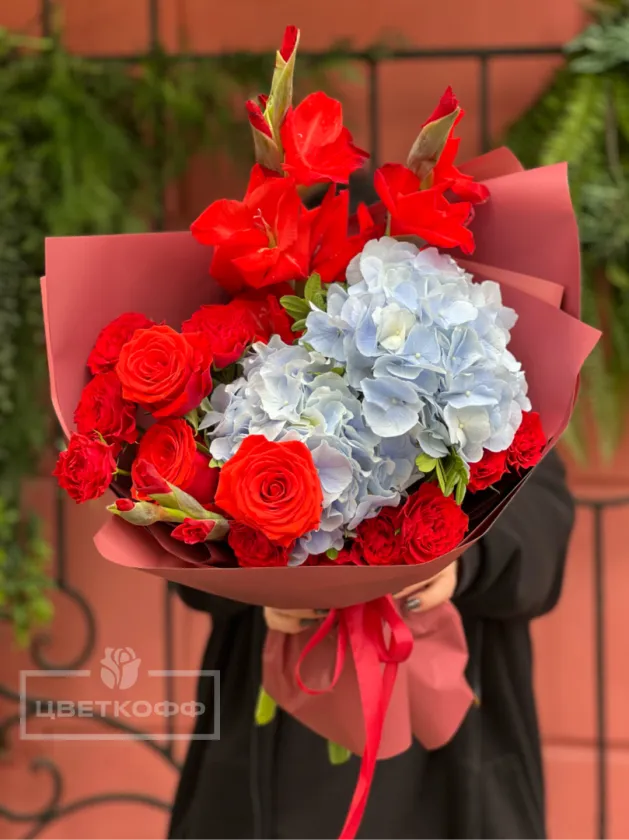 Сборный букет  с гортензией и гладиолусами «6644»