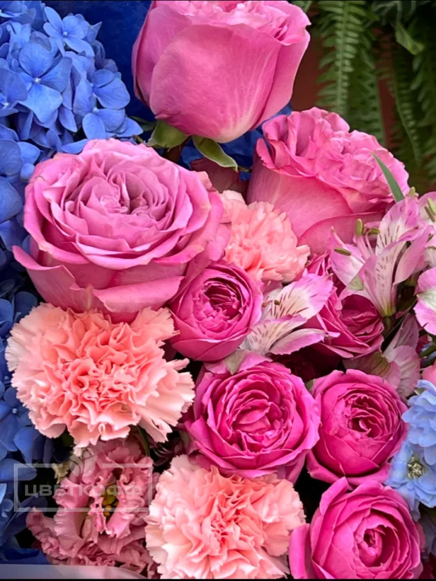 Авторский букет с гортензией «Лето 2025»