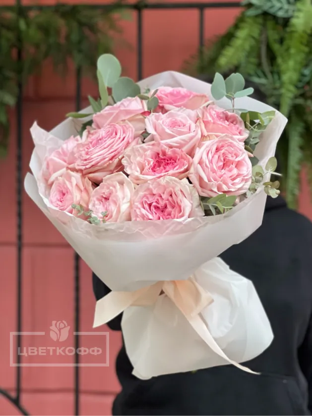 Монобукет из 11 пионовидных роз «Пинк охара»