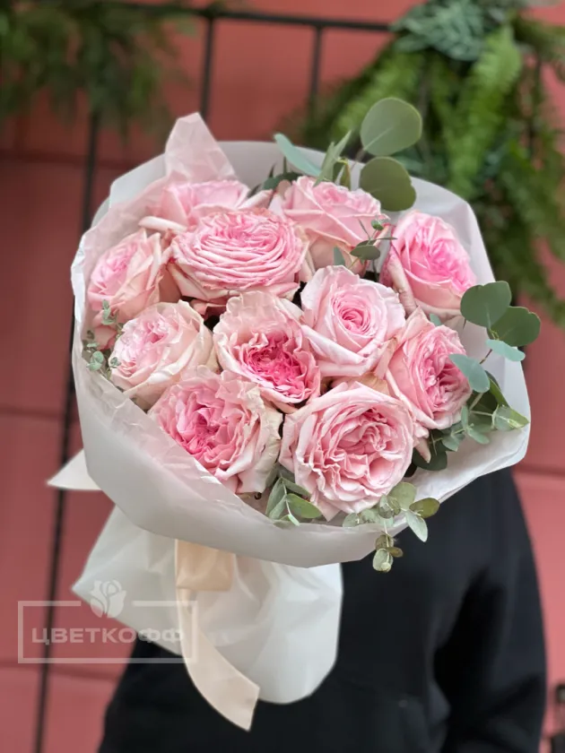 Монобукет из 11 пионовидных роз «Пинк охара»