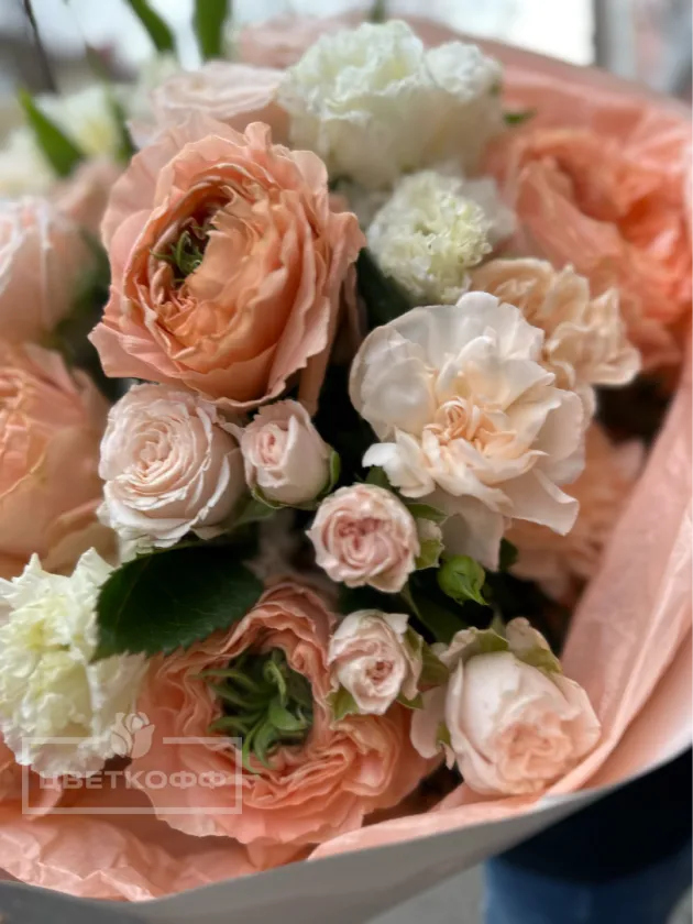 Сборный букет «Персиковый сад»