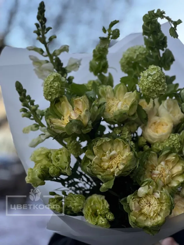 Сборный букет с пионовидной розой «Вегги»