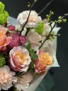 Сборный букет с пионовидной розой «весна»