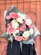 Микс из разноцветных гвоздик