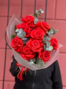 Моно букет из 9 красных французских роз