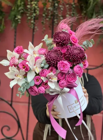 Авторский сборный бокс "Афродита" от интернет-магазина цветов в 