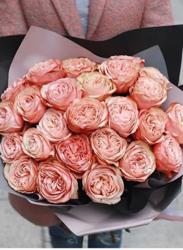 Букет из 25 роз сорт кахала от интернет-магазина цветов в 