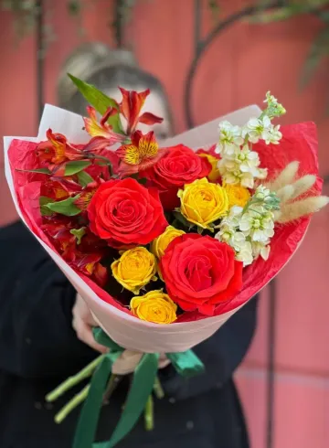 Букет &laquo;Осень&raquo; от интернет-магазина цветов в 