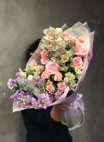 Авторский букет №32 от интернет-магазина цветов в 