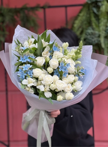 Сборный букет №51 от интернет-магазина цветов в 