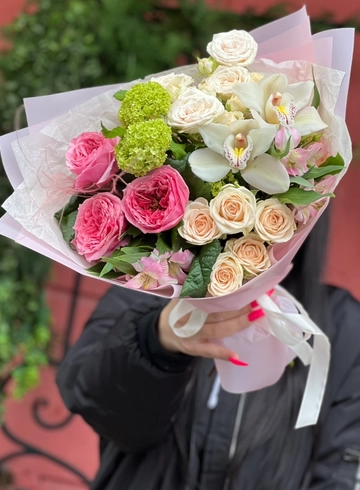Сборный букет №52 от интернет-магазина цветов в 