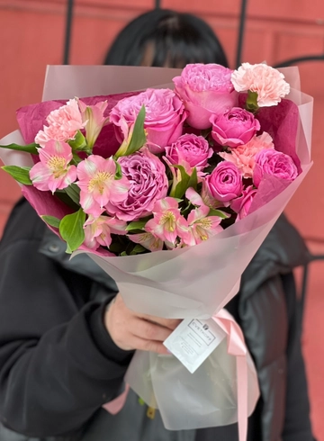 Сборный букет №53 от интернет-магазина цветов в 