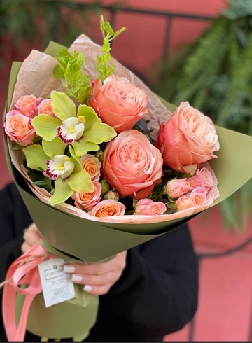 Сборный букет №57 от интернет-магазина цветов в 