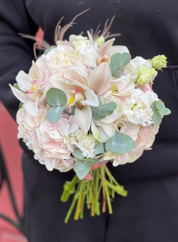 Свадебный букет №9 от интернет-магазина цветов в 