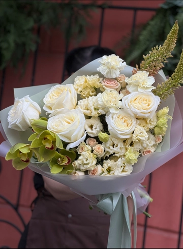 Авторский букет №71 от интернет-магазина цветов в 