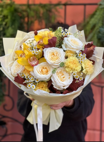 Сборный букет &laquo;Осенний листопад&raquo; от интернет-магазина цветов в 